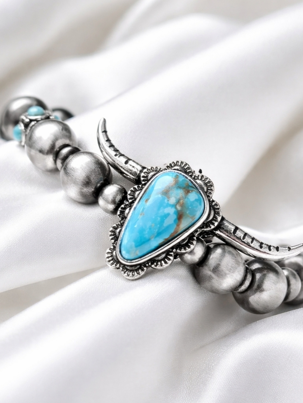 Icon | New Turquoise Semi Stone Navajo Pearl Steer Head Stretch Bracelet